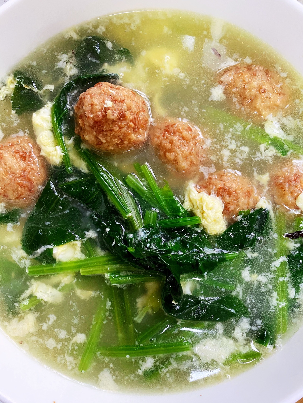 菠菜丸子汤的做法(菠菜丸子汤的做法窍门)